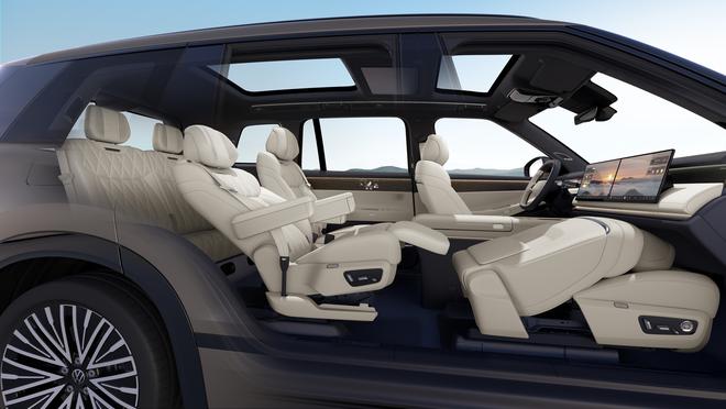 Volkswagen ID. Era 9x chốt gi&aacute; dưới 3 tỷ cho kh&aacute;ch Việt: Nội thất ngập tr&agrave;n m&agrave;n h&igrave;nh, c&oacute; t&iacute;nh năng đi 'ngang như cua', giao xe th&aacute;ng 10 năm nay, trở th&agrave;nh mẫu xe EREV đầu ti&ecirc;n tại Việt Nam - Ảnh 3.
