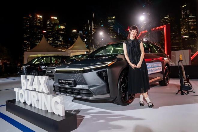 Toyota biến tiếng đ&oacute;ng cửa xe, tiếng bấm n&uacute;t th&agrave;nh b&agrave;i h&aacute;t, c&oacute; DJ 2pillz của Việt Nam g&oacute;p mặt - Ảnh 5.