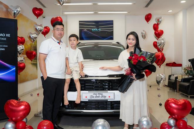 B&aacute;n sedan hạng sang mua Kia Sportage HEV, chủ xe chia sẻ: &lsquo;Nội thất rộng, chở gia đ&igrave;nh 300-500km/ng&agrave;y vẫn thoải m&aacute;i, đi phố như xe điện&rsquo;. - Ảnh 4.