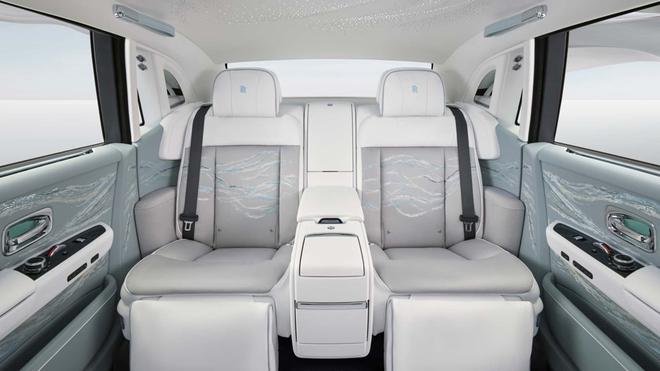 Hoa hậu Mai Phương Th&uacute;y đăng ảnh Rolls-Royce Phantom đ&uacute;ng ng&agrave;y sinh nhật: Bản giới hạn 10 chiếc to&agrave;n cầu, gi&aacute; quy đổi gần 68 tỷ đồng - Ảnh 8.