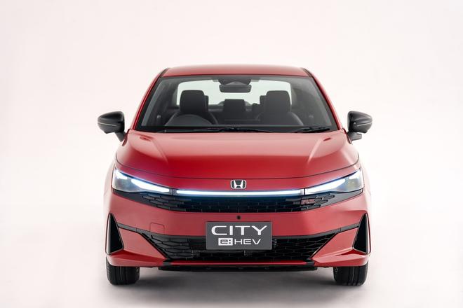 Honda City 2026 lộ nhiều chi tiết ở Việt Nam: Mặt trước kh&aacute;c biệt rất lớn, dễ th&ecirc;m m&agrave;n h&igrave;nh to, c&oacute; hybrid sẽ l&agrave;m kh&oacute; Vios, Accent - Ảnh 3.