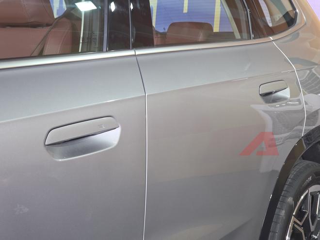 Ảnh thực tế BMW X1 2026 gi&aacute; gần 1,7 tỷ đồng vừa về Việt Nam: Thay đổi to&agrave;n diện từ ngo&agrave;i v&agrave;o trong, c&oacute; ADAS cạnh tranh Q3 - Ảnh 14.
