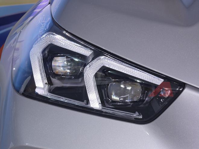 Ảnh thực tế BMW X1 2026 gi&aacute; gần 1,7 tỷ đồng vừa về Việt Nam: Thay đổi to&agrave;n diện từ ngo&agrave;i v&agrave;o trong, c&oacute; ADAS cạnh tranh Q3 - Ảnh 12.