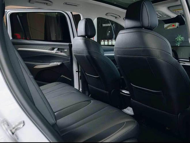 SUV 7 chỗ mới cạnh tranh Hyundai Palisade rục rịch về Việt Nam: PHEV đầy bình chạy gần 1.200km, cắm được thiết bị điện, có ghế massage - Ảnh 6.