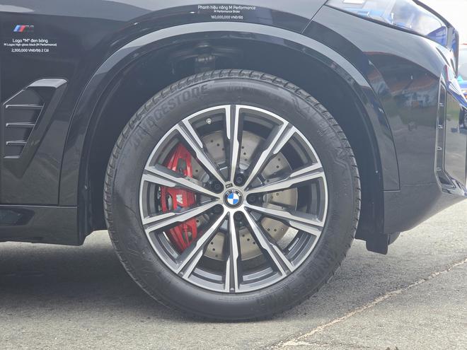 Bóc giá gói ngoại thất BMW X5 M Sport: Hơn 200 triệu đồng, riêng phanh đắt gần bằng chiếc VF 2 - Ảnh 2.