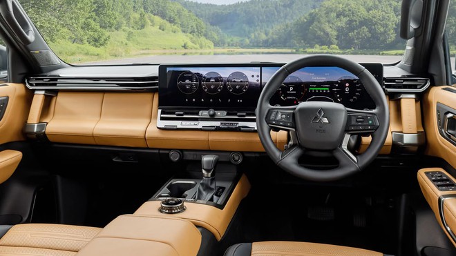 Ra mắt chưa lâu, Mitsubishi Pajero thế hệ mới được bổ sung tính năng an toàn - Ảnh 3.
