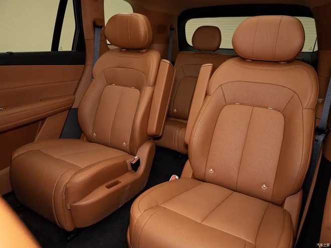 BYD c&oacute; SUV mới gi&aacute; quy đổi từ hơn 1,1 tỷ đồng: Đầy điện chạy gần 1.000km, sạc 10-97% chỉ trong 9 ph&uacute;t, phần cứng khủng hỗ trợ tự l&aacute;i - Ảnh 8.