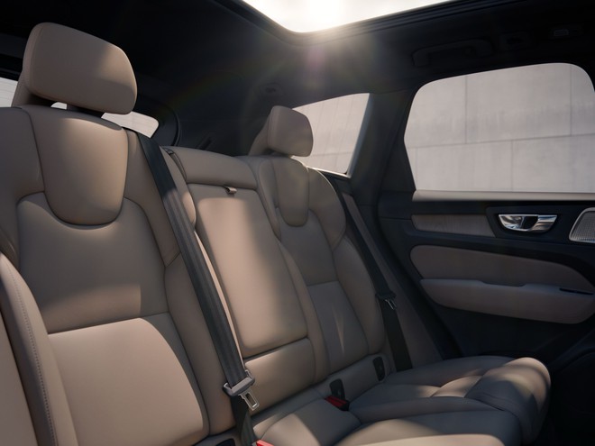 Volvo XC60 nâng cấp lớn: Đèn mới, thêm tính năng ADAS, chạy 126km không cần xăng - Ảnh 21.