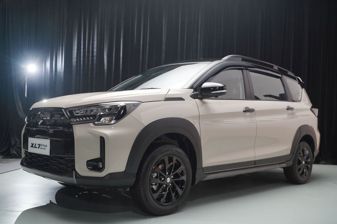 Suzuki XL7 Hybrid mới sắp v&agrave;o Việt Nam lộ th&ocirc;ng số: Hai phi&ecirc;n bản, ăn xăng &iacute;t hơn, m&agrave;n n&acirc;ng cấp - Ảnh 8.