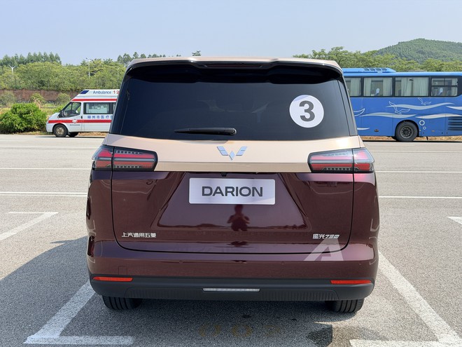 Cận cảnh Wuling Darion v&agrave;o Việt Nam ngay cuối năm nay: Gi&aacute; dự kiến từ hơn 700 triệu, chạy tới 500km/sạc, cửa l&ugrave;a như Carnival - Ảnh 6.