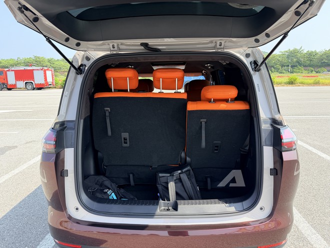 Cận cảnh Wuling Darion v&agrave;o Việt Nam ngay cuối năm nay: Gi&aacute; dự kiến từ hơn 700 triệu, chạy tới 500km/sạc, cửa l&ugrave;a như Carnival - Ảnh 17.
