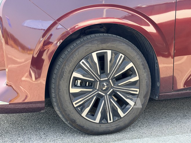 Cận cảnh Wuling Darion v&agrave;o Việt Nam ngay cuối năm nay: Gi&aacute; dự kiến từ hơn 700 triệu, chạy tới 500km/sạc, cửa l&ugrave;a như Carnival - Ảnh 7.