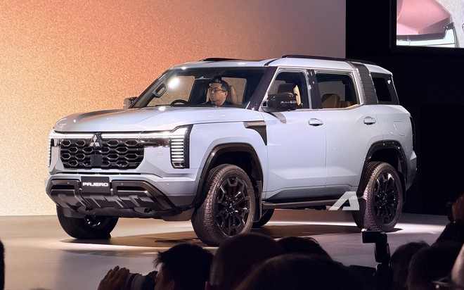 Mitsubishi Pajero thế hệ mới ra mắt: Khung gầm rời, 2 màn lớn, máy dầu 2.4L, có thể thêm hybrid cạnh tranh Land Cruiser, lắp ở gần Việt Nam - Ảnh 2.