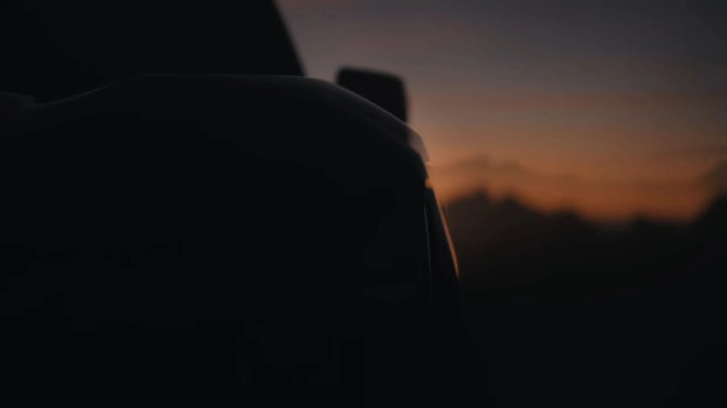 Mitsubishi Pajero đời mới nhá hàng nhiều hình ảnh ‘hot’ trước giờ G: Tên xe dập chìm trên khe gió hông, dải LED nhiều tầng nổi khối - Ảnh 6.