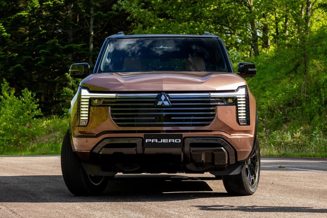 Mitsubishi Pajero thế hệ mới ra mắt: Khung gầm rời, 2 màn lớn, máy dầu 2.4L, có thể thêm hybrid cạnh tranh Land Cruiser, lắp ở gần Việt Nam - Ảnh 14.