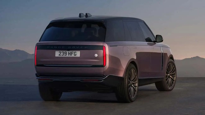 Range Rover bản điện ra mắt: Tr&ocirc;ng như xe xăng, mạnh 542hp, chạy 600km/sạc - Ảnh 7.