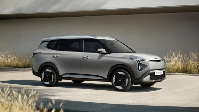 Kia Carens 2026 về đại l&yacute; tại Việt Nam: Thiết kế bắt mắt hơn, nội thất xịn hơn hẳn với m&agrave;n h&igrave;nh k&eacute;p, phanh điện tử, cạnh tranh Xpander - Ảnh 5.