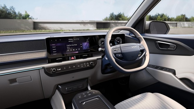 Kia Carens 2026 về đại l&yacute; tại Việt Nam: Thiết kế bắt mắt hơn, nội thất xịn hơn hẳn với m&agrave;n h&igrave;nh k&eacute;p, phanh điện tử, cạnh tranh Xpander - Ảnh 7.