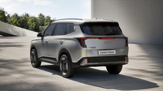 Kia Carens 2026 về đại l&yacute; tại Việt Nam: Thiết kế bắt mắt hơn, nội thất xịn hơn hẳn với m&agrave;n h&igrave;nh k&eacute;p, phanh điện tử, cạnh tranh Xpander - Ảnh 6.