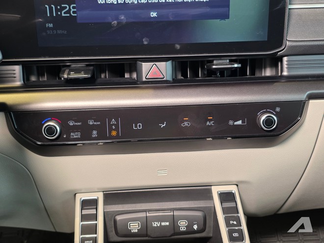 Xem thực tế Kia Carens Clavis tại Việt Nam: Thiết kế bắt mắt hơn, c&oacute; phanh điện tử, cửa n&oacute;c, ADAS, cạnh tranh Xpander, BR-V - Ảnh 17.