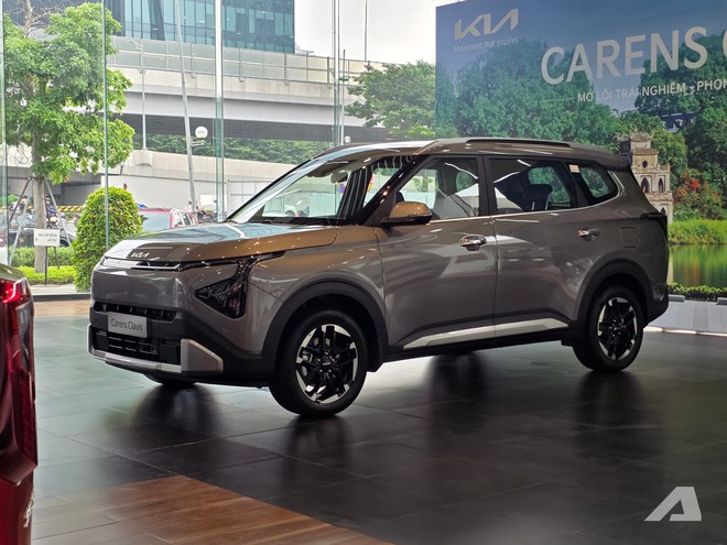 Xem thực tế Kia Carens Clavis tại Việt Nam: Thiết kế bắt mắt hơn, c&oacute; phanh điện tử, cửa n&oacute;c, ADAS, cạnh tranh Xpander, BR-V - Ảnh 10.