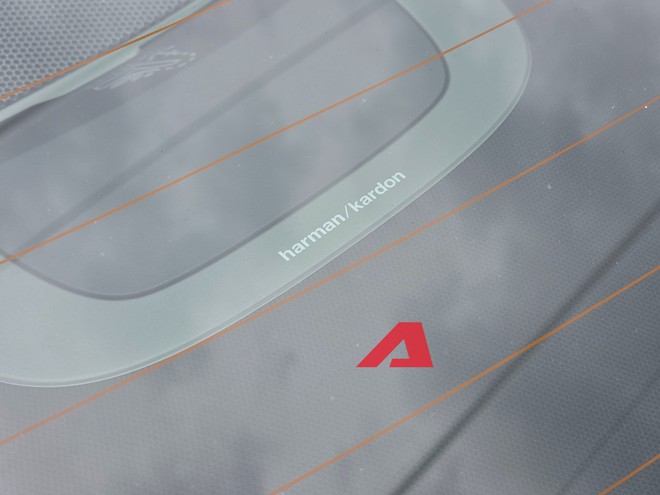 Ngắm BMW M4 giá từ 5,599 tỷ tại Việt Nam: Nóc carbon siêu nhẹ, có chế độ riêng cho chạy track, tăng tốc 0-100 km/h trong 3,5 giây - Ảnh 14.