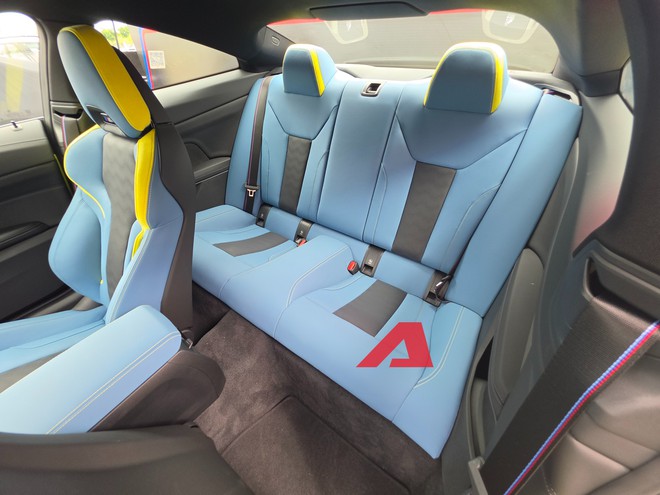 Ngắm BMW M4 giá từ 5,599 tỷ tại Việt Nam: Nóc carbon siêu nhẹ, có chế độ riêng cho chạy track, tăng tốc 0-100 km/h trong 3,5 giây - Ảnh 16.
