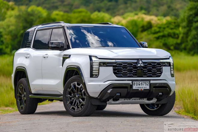 Mitsubishi Pajero thế hệ mới chốt ng&agrave;y ra mắt ĐN&Aacute;: 3 phi&ecirc;n bản gi&aacute; quy đổi từ 1,2 tỷ, m&aacute;y dầu hơn 200m&atilde; lực, tham vọng đấu Everest - Ảnh 17.