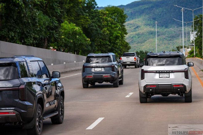 Mitsubishi Pajero thế hệ mới chốt ng&agrave;y ra mắt ĐN&Aacute;: 3 phi&ecirc;n bản gi&aacute; quy đổi từ 1,2 tỷ, m&aacute;y dầu hơn 200m&atilde; lực, tham vọng đấu Everest - Ảnh 3.
