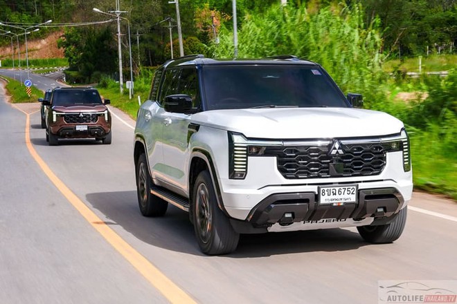 Mitsubishi Pajero thế hệ mới chốt ng&agrave;y ra mắt ĐN&Aacute;: 3 phi&ecirc;n bản gi&aacute; quy đổi từ 1,2 tỷ, m&aacute;y dầu hơn 200m&atilde; lực, tham vọng đấu Everest - Ảnh 2.