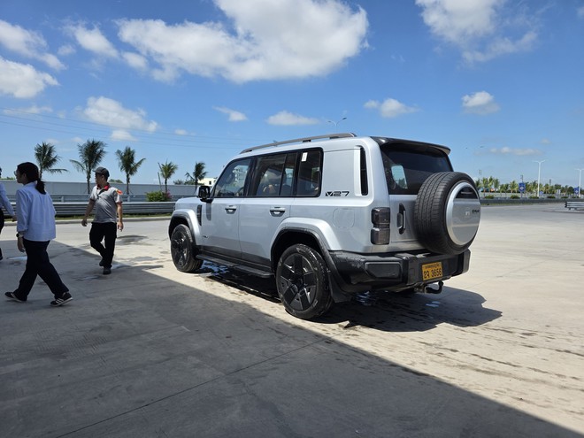 Xem thực tế iCaur V27 tại Việt Nam: REEV mạnh gần 450hp, AWD, dáng hầm hố như Land Cruiser - Ảnh 18.