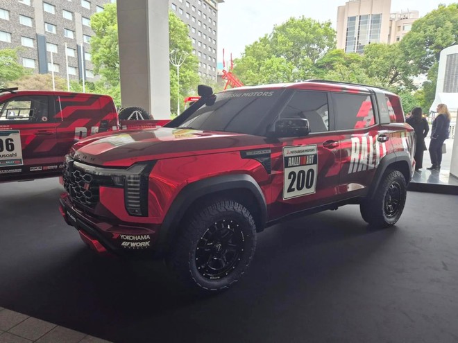 Mitsubishi Pajero 2026 vừa ra mắt đã có bản địa hình cực chiến: Ống thở cao, vòm bánh lớn, lốp chuyên off-road - Ảnh 2.