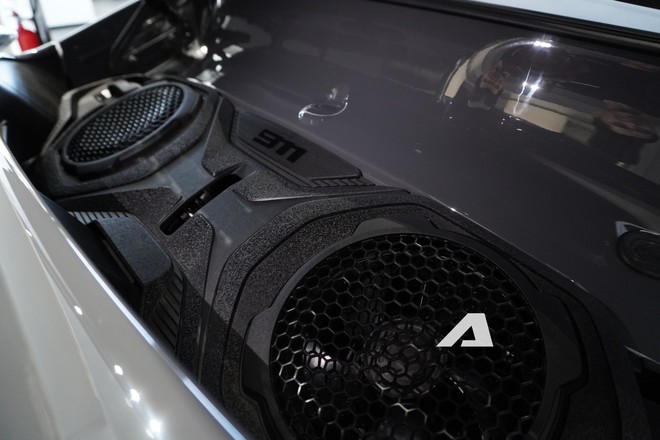 Ngắm Porsche 911 Turbo S thế hệ mới đầu ti&ecirc;n tại Việt Nam, d&agrave;n 'option' đủ mua 1 chiếc Civic - Ảnh 25.