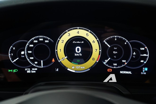 Ngắm Porsche 911 Turbo S thế hệ mới đầu ti&ecirc;n tại Việt Nam, d&agrave;n 'option' đủ mua 1 chiếc Civic - Ảnh 13.
