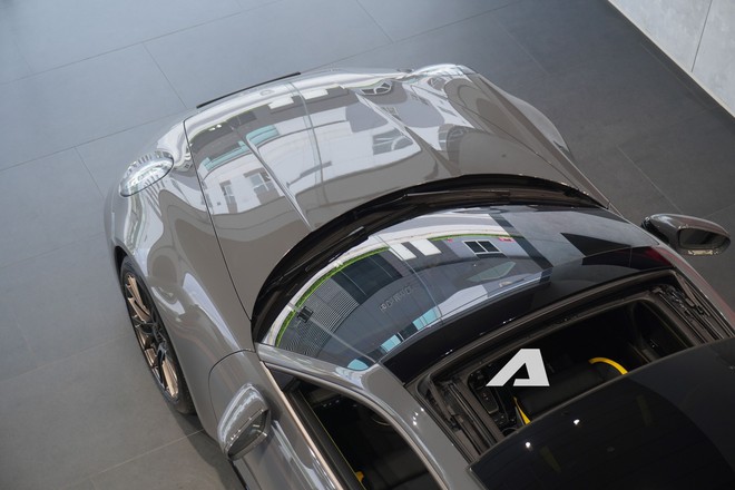 Ngắm Porsche 911 Turbo S thế hệ mới đầu ti&ecirc;n tại Việt Nam, d&agrave;n 'option' đủ mua 1 chiếc Civic - Ảnh 19.