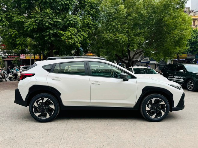 Gi&aacute; Subaru Crosstrek chạm &lsquo;đ&aacute;y&rsquo;: Giảm cao nhất 329 triệu đồng, bản ti&ecirc;u chuẩn rẻ ngang Corolla Cross - Ảnh 9.