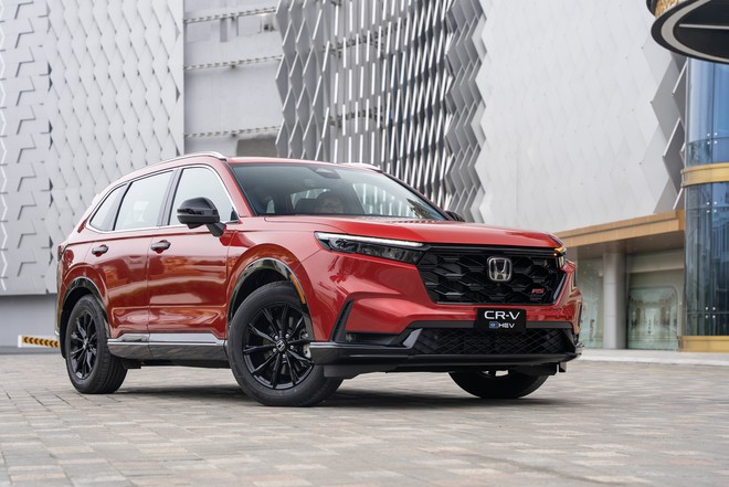 12 xe tạm dẫn đầu b&igrave;nh chọn CCA 2026 sau 1 tuần: Xpander bất ngờ vượt Limo Green, Jaecoo J5 thắng lớn, Geely b&aacute;m s&aacute;t n&uacute;t nhiều hạng mục - Ảnh 6.