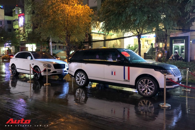 Xem dan xe tram ty nha Minh Nhua vuot mua lon vao le cuoi xa hoa cua con gai dau