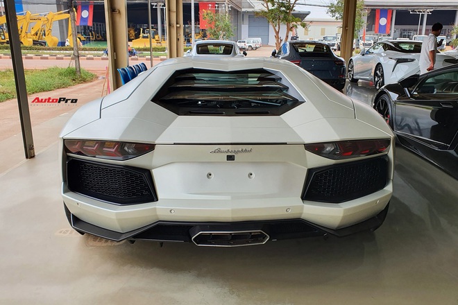 Them Lamborghini Aventador moi ve Viet Nam Sieu moi chay chi hon 170 kmnam
