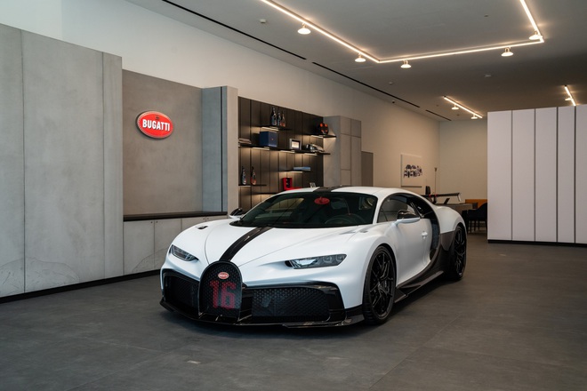 Nhà phân phối Lamborghini, Bentley, Aston Martin Việt Nam mở showroom Bugatti đầu tiên ở Đông Nam Á - Ảnh 1.