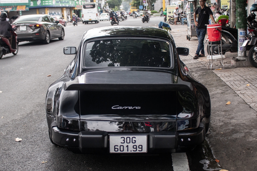 Ong Dang Le Nguyen Vu cam lai Porsche 911 Carrera G-Series doc nhat Viet Nam ngay cuoi tuan