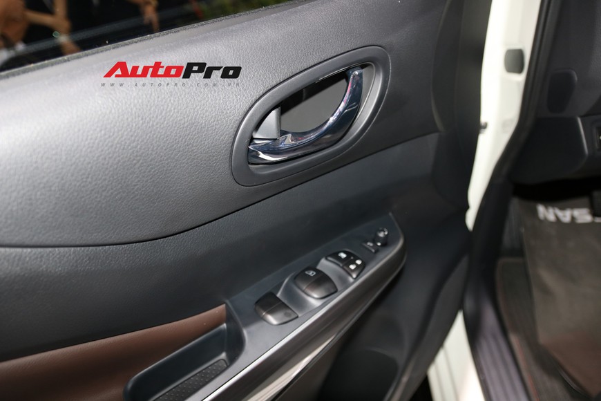 Cận cảnh Nissan Terra - SUV 7 chỗ tham vọng soán ngôi Toyota Fortuner tại Triển lãm Ô tô Việt Nam 2018 - Ảnh 14. Cận cảnh Nissan Terra - SUV 7 chỗ tham vọng soán ngôi Toyota Fortuner tại Triển lãm Ô tô Việt Nam 2018 - Ảnh 14.
