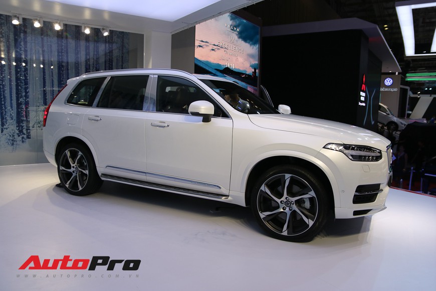 Soi chi tiết Volvo XC90 Excellence: SUV sang siêu an toàn cho ông chủ - Ảnh 3. Soi chi tiết Volvo XC90 Excellence: SUV sang siêu an toàn cho ông chủ - Ảnh 3.