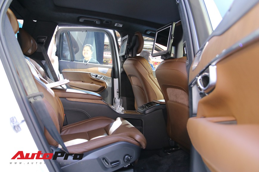 Soi chi tiết Volvo XC90 Excellence: SUV sang siêu an toàn cho ông chủ - Ảnh 15. Soi chi tiết Volvo XC90 Excellence: SUV sang siêu an toàn cho ông chủ - Ảnh 15.