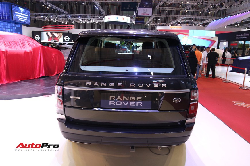 Chi tiết Range Rover Autobiography LWB - SUV sang tiền tỉ trình làng tại Triển lãm Ô tô Việt Nam 2018 - Ảnh 5. Chi tiết Range Rover Autobiography LWB - SUV sang tiền tỉ trình làng tại Triển lãm Ô tô Việt Nam 2018 - Ảnh 5.