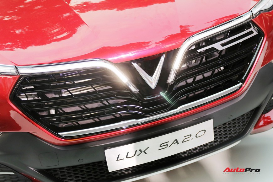 Đánh giá nhanh VinFast Lux SA2.0: SUV 7 chỗ nền tảng BMW giá gần 1,25 tỷ đồng cho người Việt - Ảnh 3.