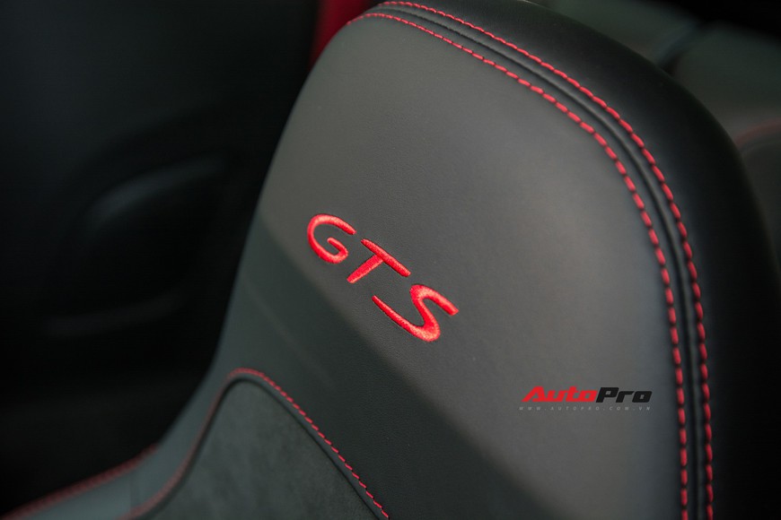 Khám phá Porsche 911 Targa 4 GTS đầu tiên Việt Nam, giá trên 11 tỷ đồng - Ảnh 14. Khám phá Porsche 911 Targa 4 GTS đầu tiên Việt Nam, giá trên 11 tỷ đồng - Ảnh 14.