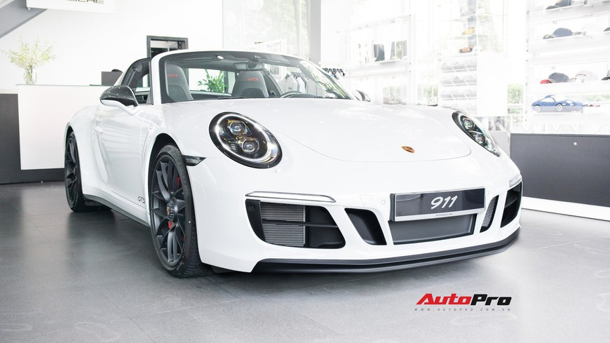 Khám phá Porsche 911 Targa 4 GTS đầu tiên Việt Nam, giá trên 11 tỷ đồng