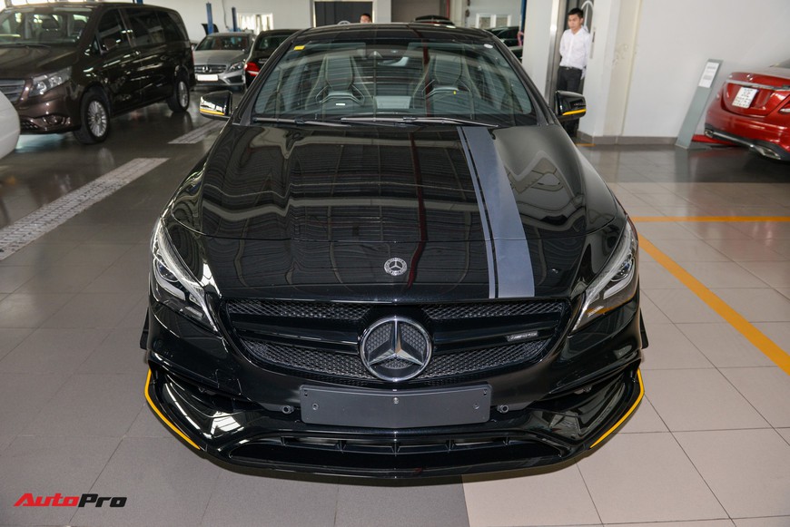 Mercedes-Benz CLA45 AMG Yellow Night Edition đầu tiên về Việt Nam, giá 2,578 tỷ đồng - Ảnh 6. Mercedes-Benz CLA45 AMG Yellow Night Edition đầu tiên về Việt Nam, giá 2,578 tỷ đồng - Ảnh 6.