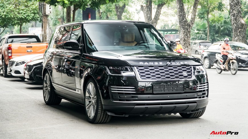 Khám phá hàng khủng Range Rover Autobiography LWB 2019 vừa về Hà Nội, giá hơn nửa triệu USD - Ảnh 2. Khám phá hàng khủng Range Rover Autobiography LWB 2019 vừa về Hà Nội, giá hơn nửa triệu USD - Ảnh 2.